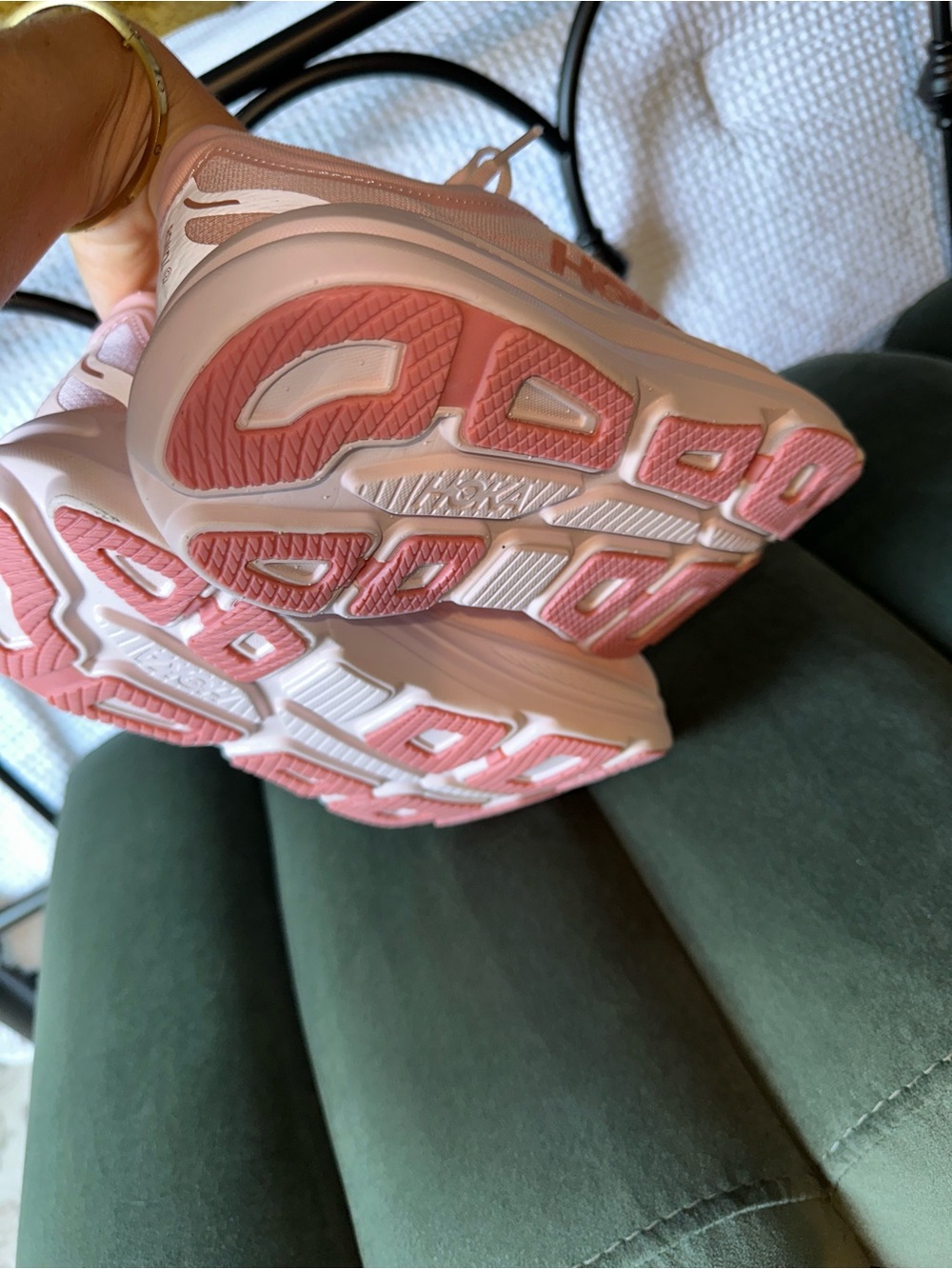 HOKA Bondi 9 Running Shoes - Picture 3 of 4
